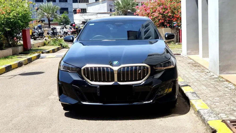BMW i5 i 5 eDrive 40 M Sport G60 Black On Brown NIK 2024