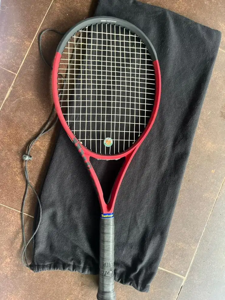 Raket Tennis Wilson Clash V2 + string preloved