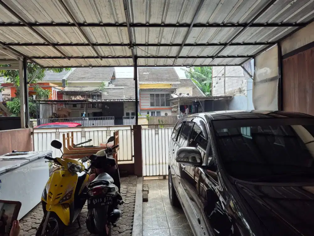 Rmh bagus Lt 126, 2lt, 3kt, siap huni, akses mudah, jl Swantantra Pekayon Bekasi