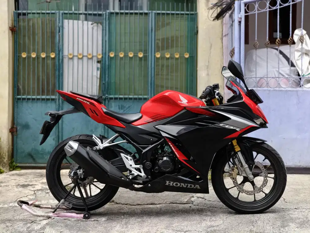 CBR all new tahun 2021 low km 19rb/tt boleh gan cash lebih bagus