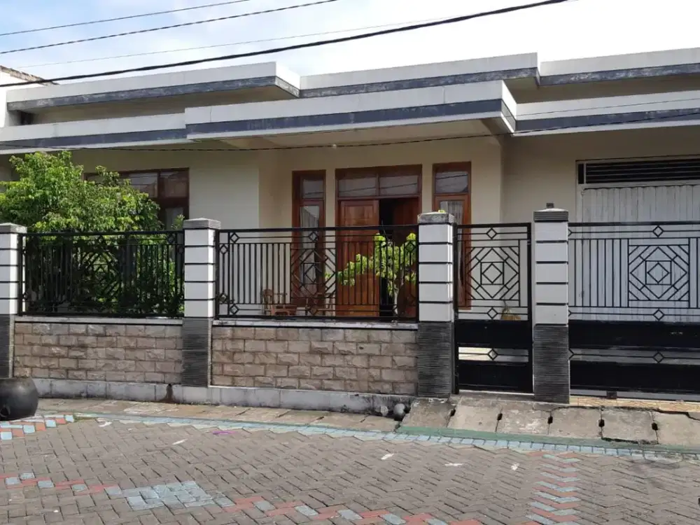 Rumah Di Asemrowo Surabaya Pusat Siap Huni Kondisi Bagus Terawat