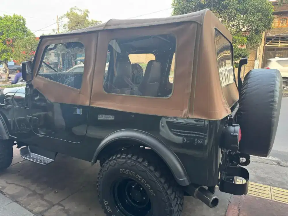Jeep CJ7 th 1980 habis Restorasi back to full original