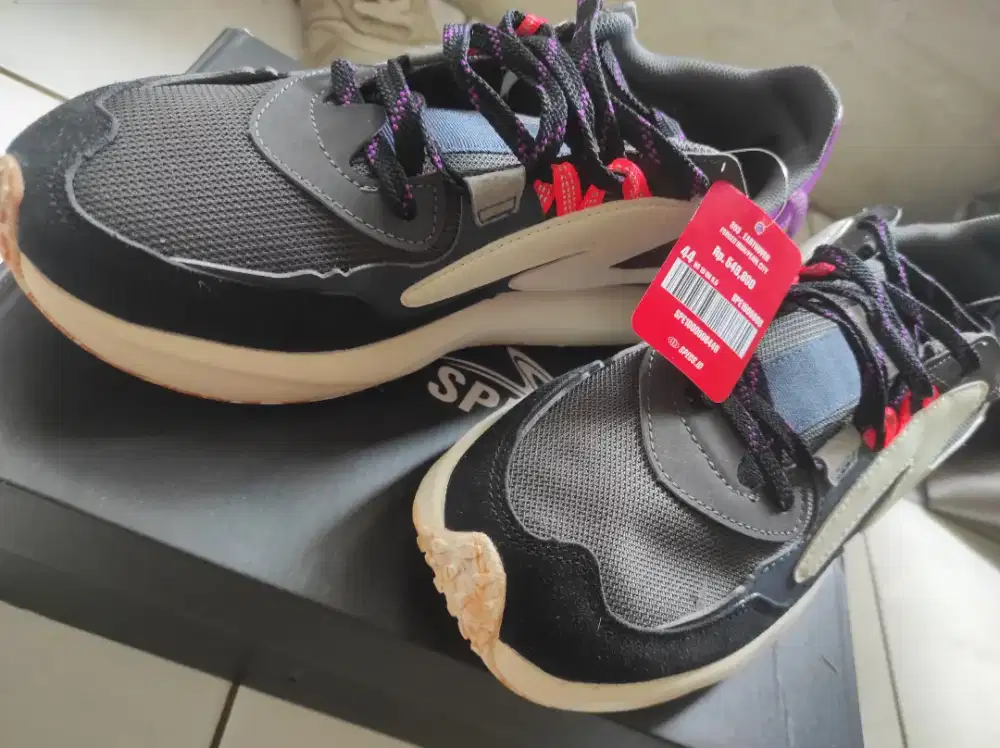 sepatu specs earthover