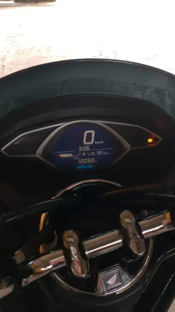 Honda PCX Hitam 2018