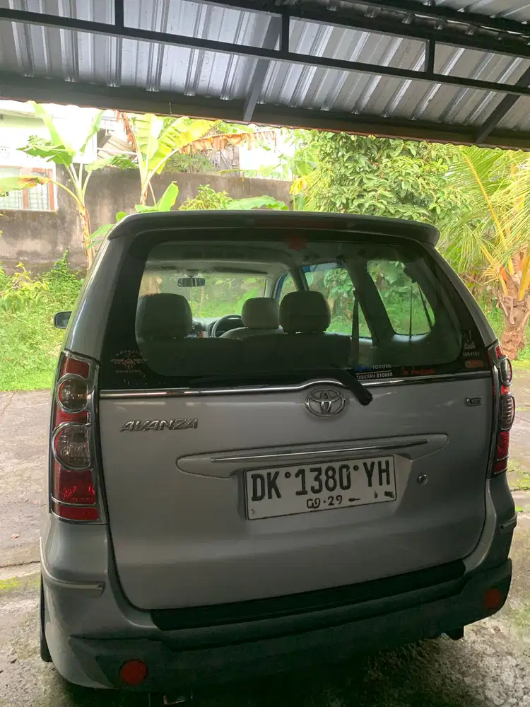 Toyota Avanza 2010 Bensin