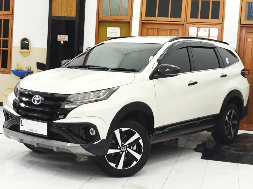 Km8rb New Rush 2025 S GR Sport Automatic Putih AT L Tg1 Spt Baru 2023