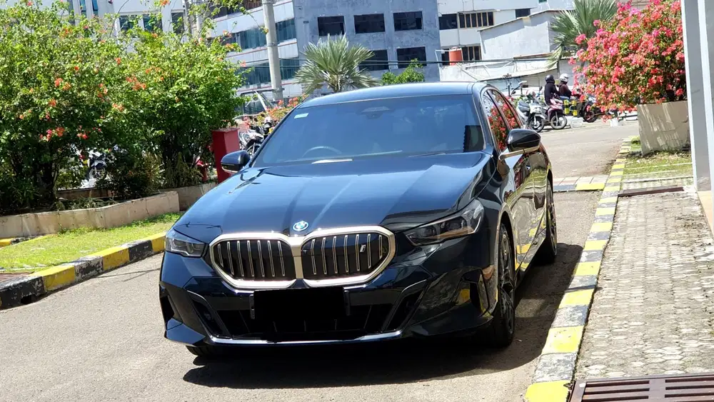 BMW i5 eDrive 40 M Sport G60 Black On Brown NIK 2024