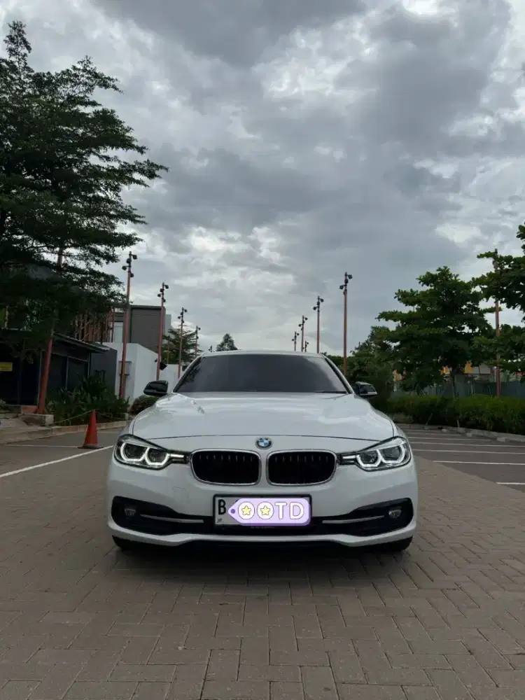 BMW F30 Sport 320i mesin B48 tangan pertama rawatan no minus