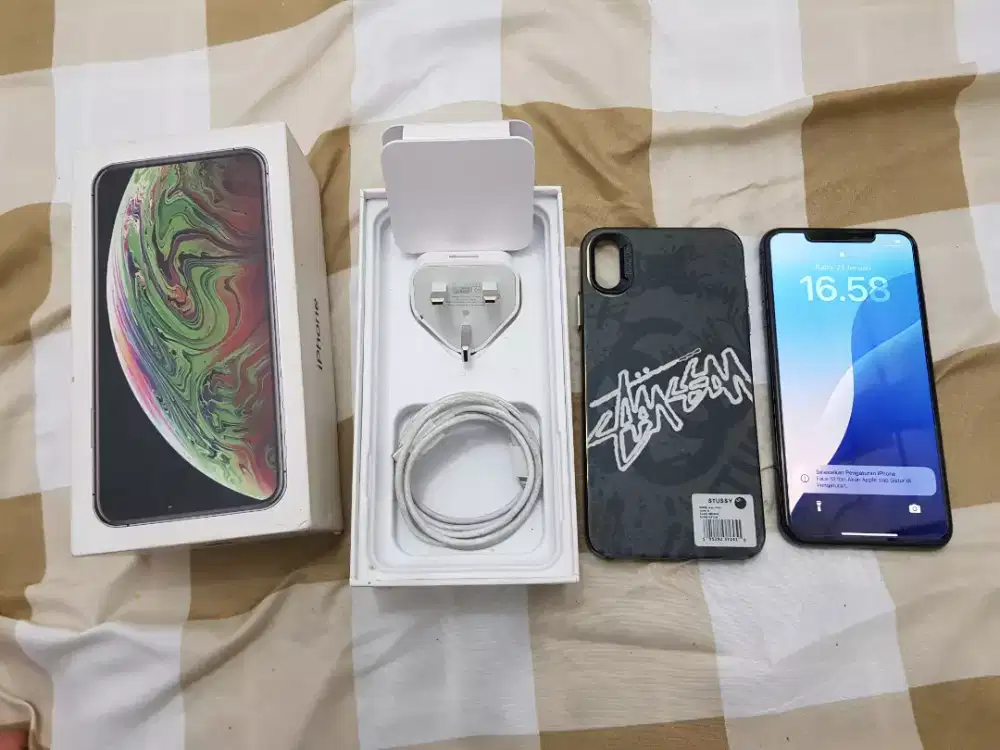 IPHONE XS MAX 64 GB FULLSET ALL OPERATOR NOMINUS