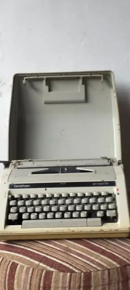 Mesin Ketik Portable Brother M1760TR