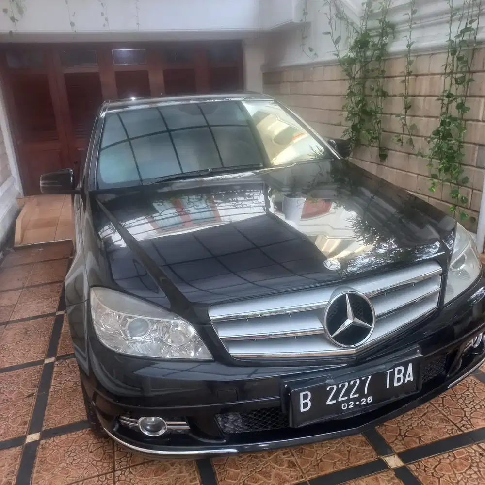 Mercedes-Benz C200 2010 Bensin