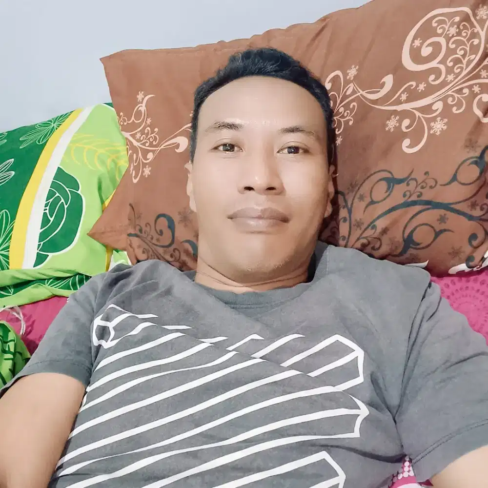 Mencari pekerjaan buat shit malam