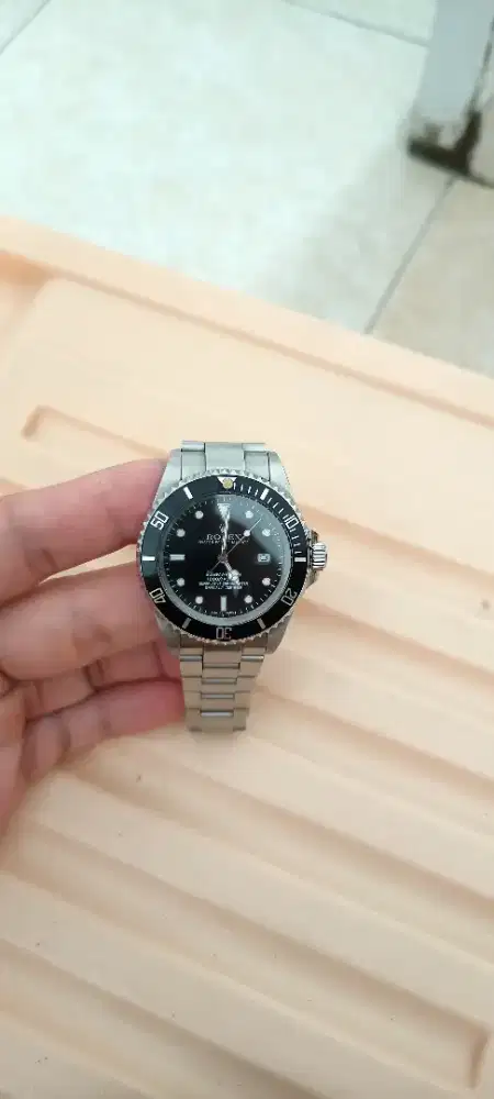 Jam tangan pria Rolex