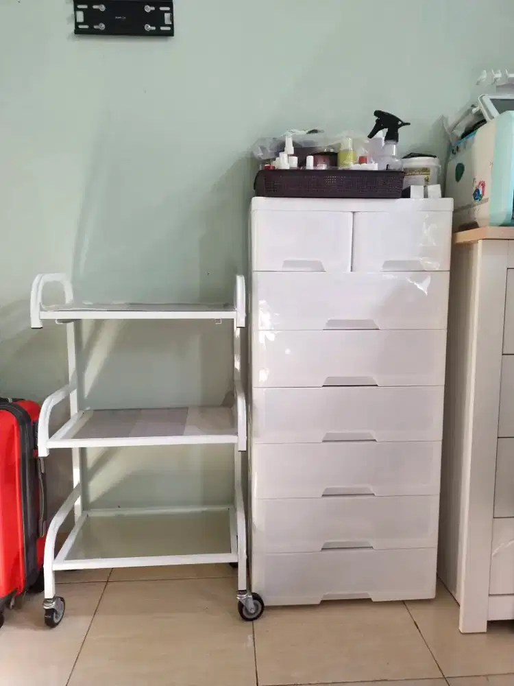 lemarik plastik dan rak