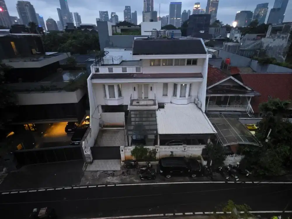 FOR SALE RUMAH BRAND NEW  CIBEBER SENOPATI KEBAYORAN BARU  DEKAT SENOPATI JAKARTA SELATAN