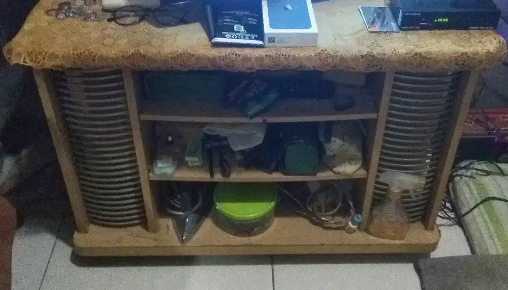 Meja TV Kayu Tinggi 60 Cm/Lebar 80 Cm Msh Bagus Dan Kokoh #Wisma Asri