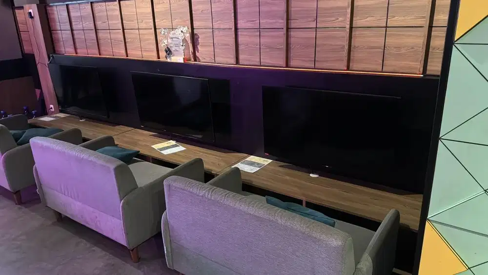 TV 43 Inch merek Changhong