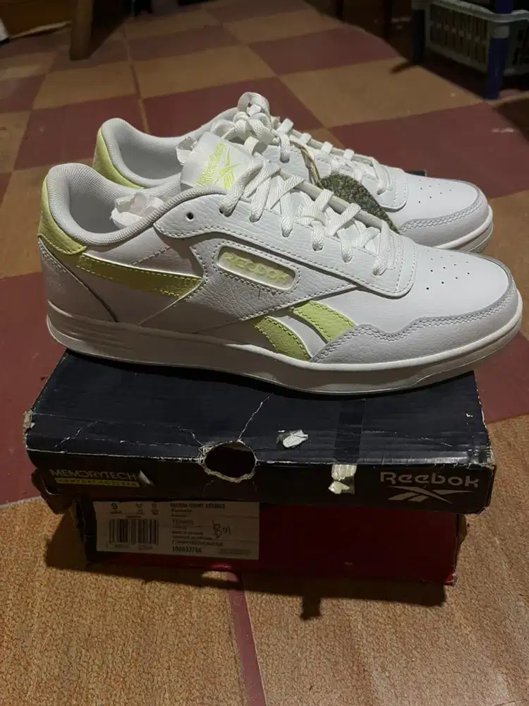 Reebok court advance