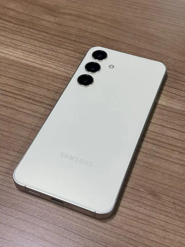 Samsung s24  256 GB yellow