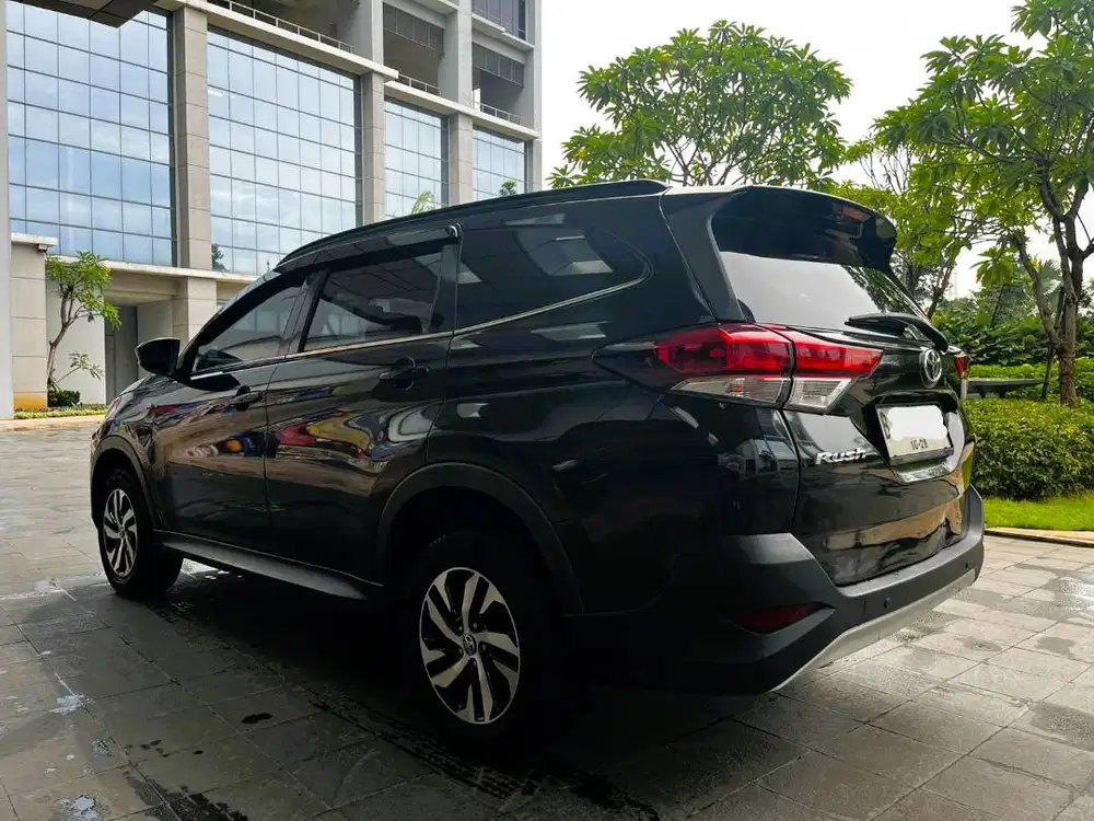 Toyota Rush 1.5 G AT 2018 Hitam - Service Record Auto2000 - Terawat
