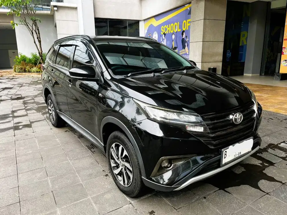 Toyota Rush 1.5 G AT 2018 Hitam - Service Record Auto2000 - Terawat
