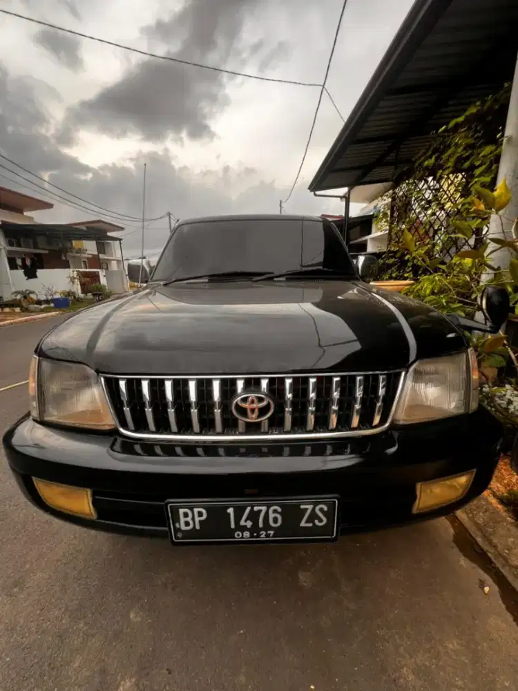 Toyota Prado TX 4x4 Bensin Matic 2001 Hitam