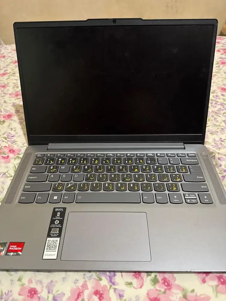 Dijual laptop Lenovo IdeaPad Slim 3 14AMN8