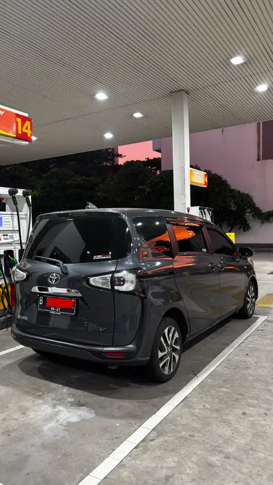 Toyota Sienta V 2017