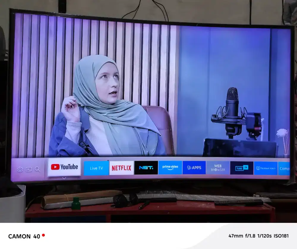 TV Led Curva Layar Melengkung Smart TV 49 inchi,