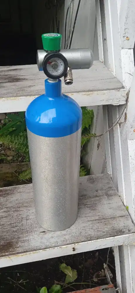 Tabung Oksigen bekas kosong komplit