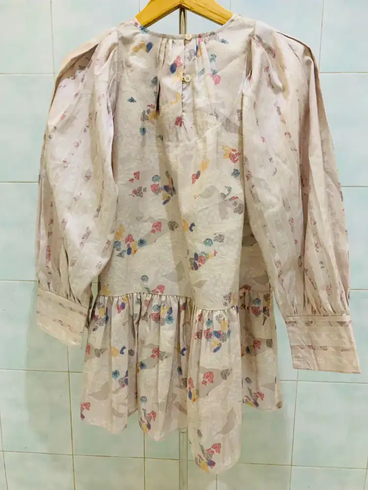 BAJU ATASAN BS BUTTONSCARVES REA TOP