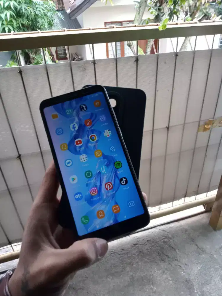 Redmi 5 plus ram 4/64 minat silahkan