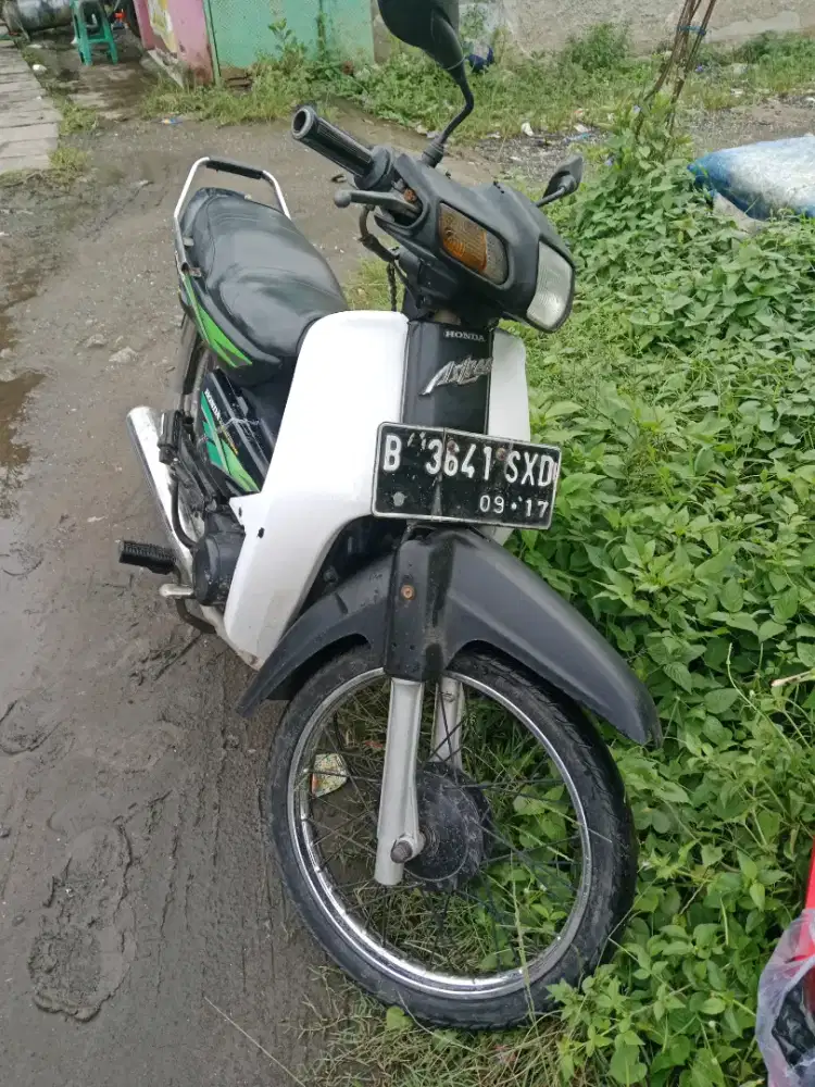 Di jual honda legenda thn 2002