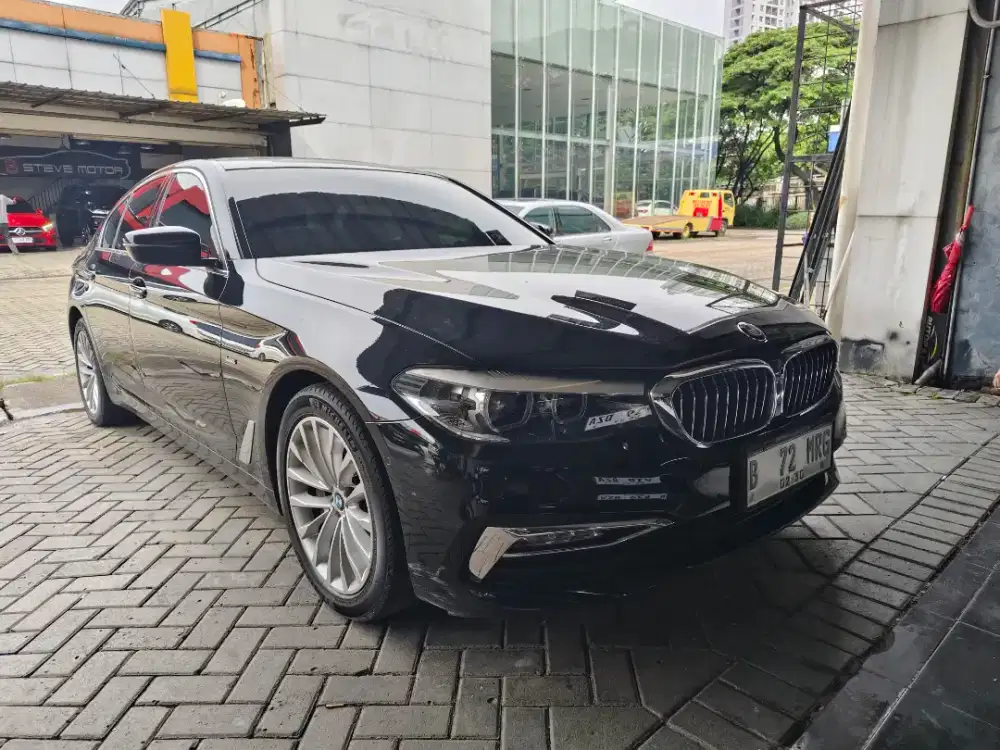 BMW 530I G30 LUXURY LINE FACELIFT AT 2019 BLACK ON BLACK EXCELLENT TOP