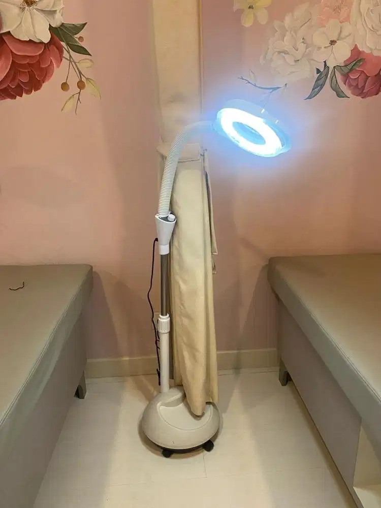 Lampu facial / lampu eyelash