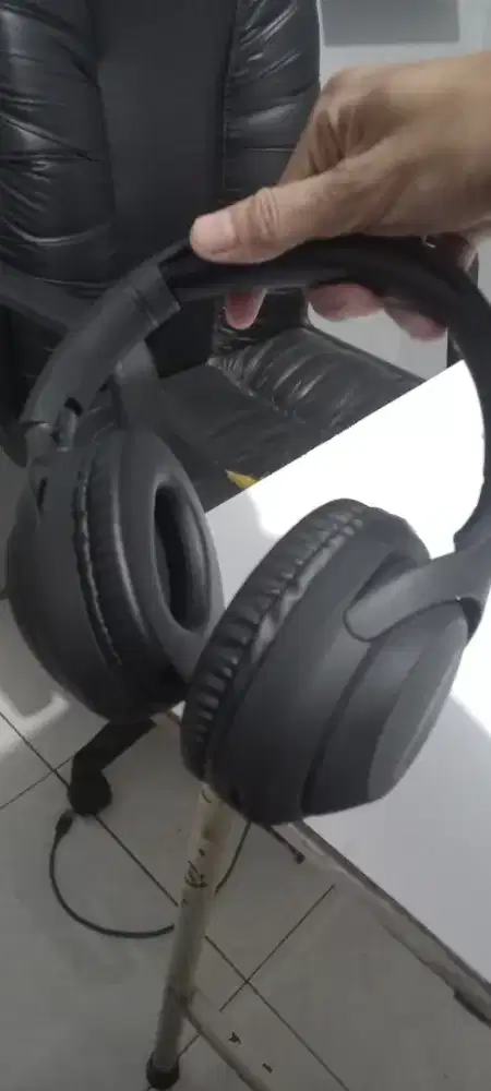 Headphone gamers