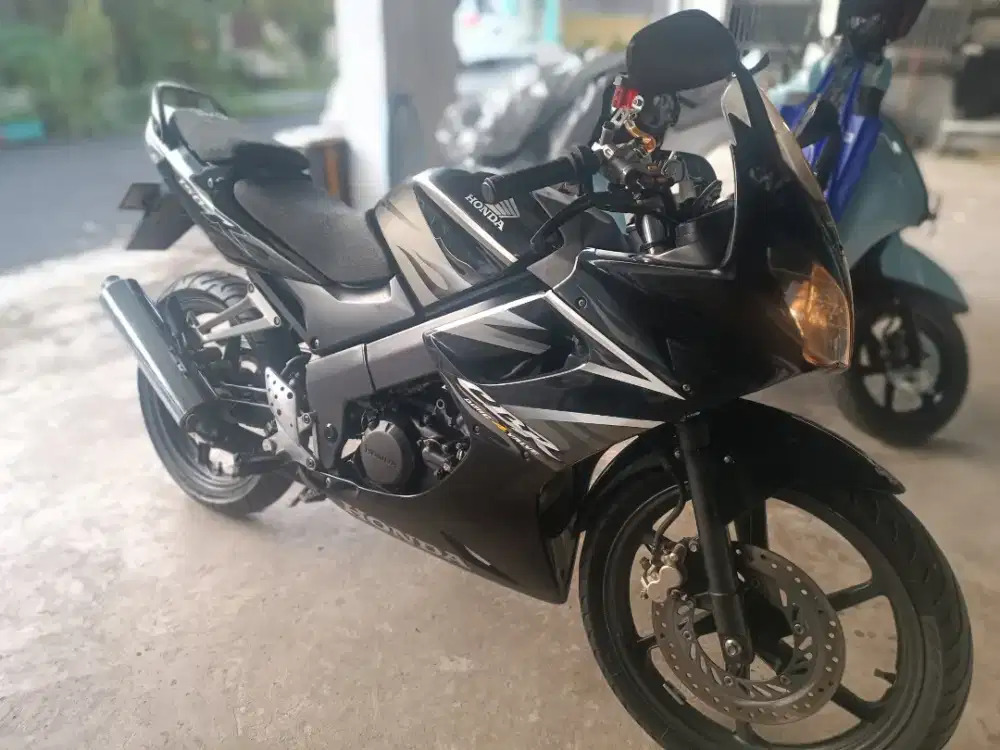 CBR 2009 Barang Spesial Surat lengkap Hidup