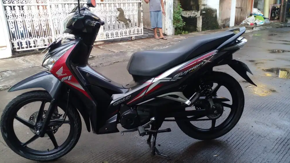 Honda Supra X 125 helm in tahun 2015.