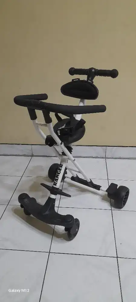 Roller anak untuk jalan jalan