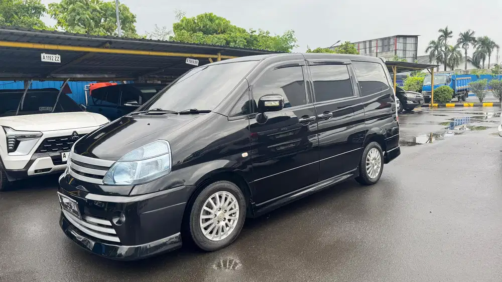 Nissan Serena 2011 Bensin