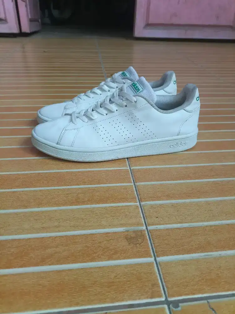 Adidas neo advantage uk.42 ori