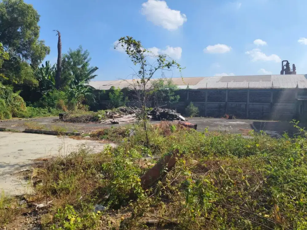 tanah strategis daerah pabrik nol jalan raya tandes, manukan,Row Jalan 7 mobil