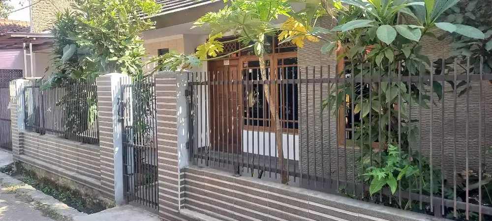 Rumah Kontrak Strategis Margahayu Raya Metro – Cocok Kantor & Keluarga