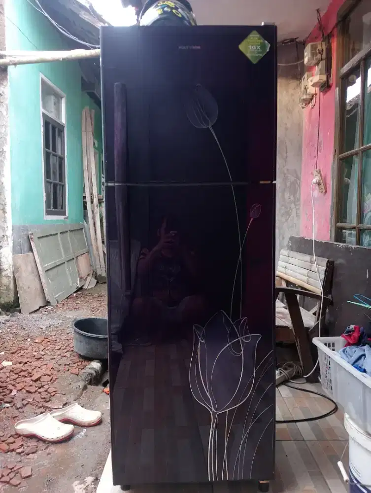 Kulkas Polytron belleza 2 pintu