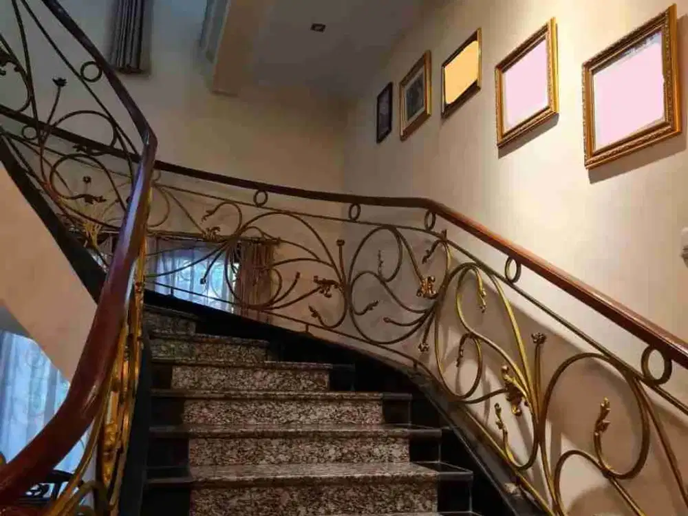 rumah Rawamangun, strategis, tidak banjir, jalan lebar lega