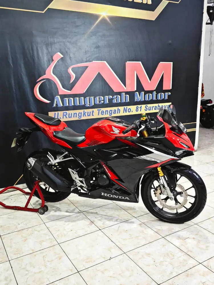 Dp 2jt an gas Honda New CBR 150 R USD TH 2022 odo 2rb