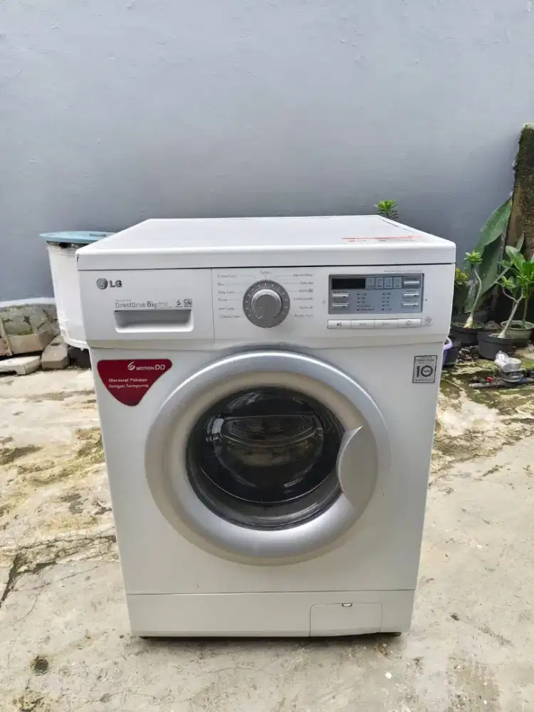 Mesin cuci front loading LG 8 KG