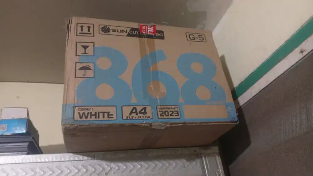 Pisau potong kertas A4