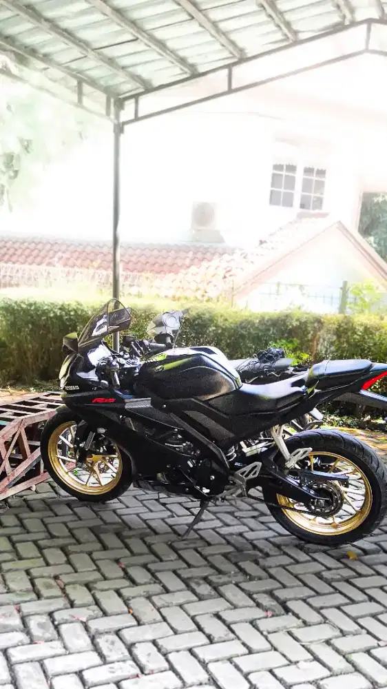 Yamaha R15 Hitam Doff