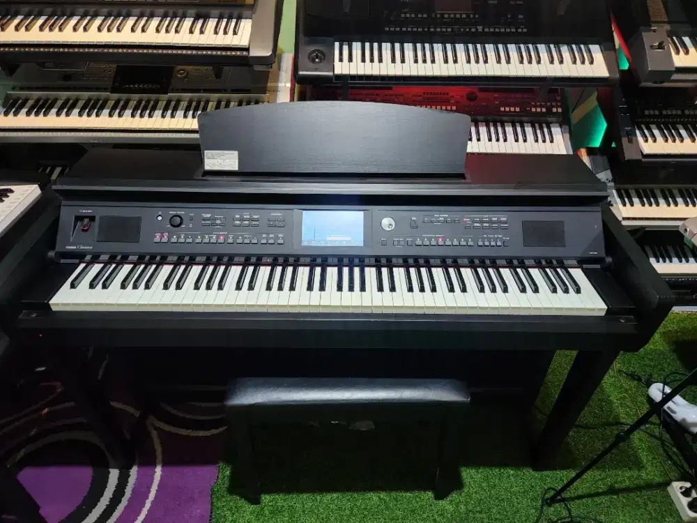 YAMAHA CLAVINOVA CVP 605